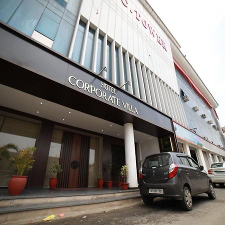 Oyo 15561 Corporate Villa 贾姆穆 外观 照片