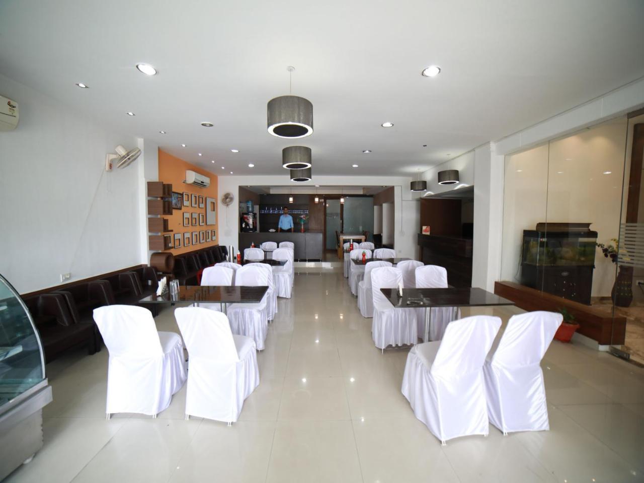 Oyo 15561 Corporate Villa 贾姆穆 外观 照片