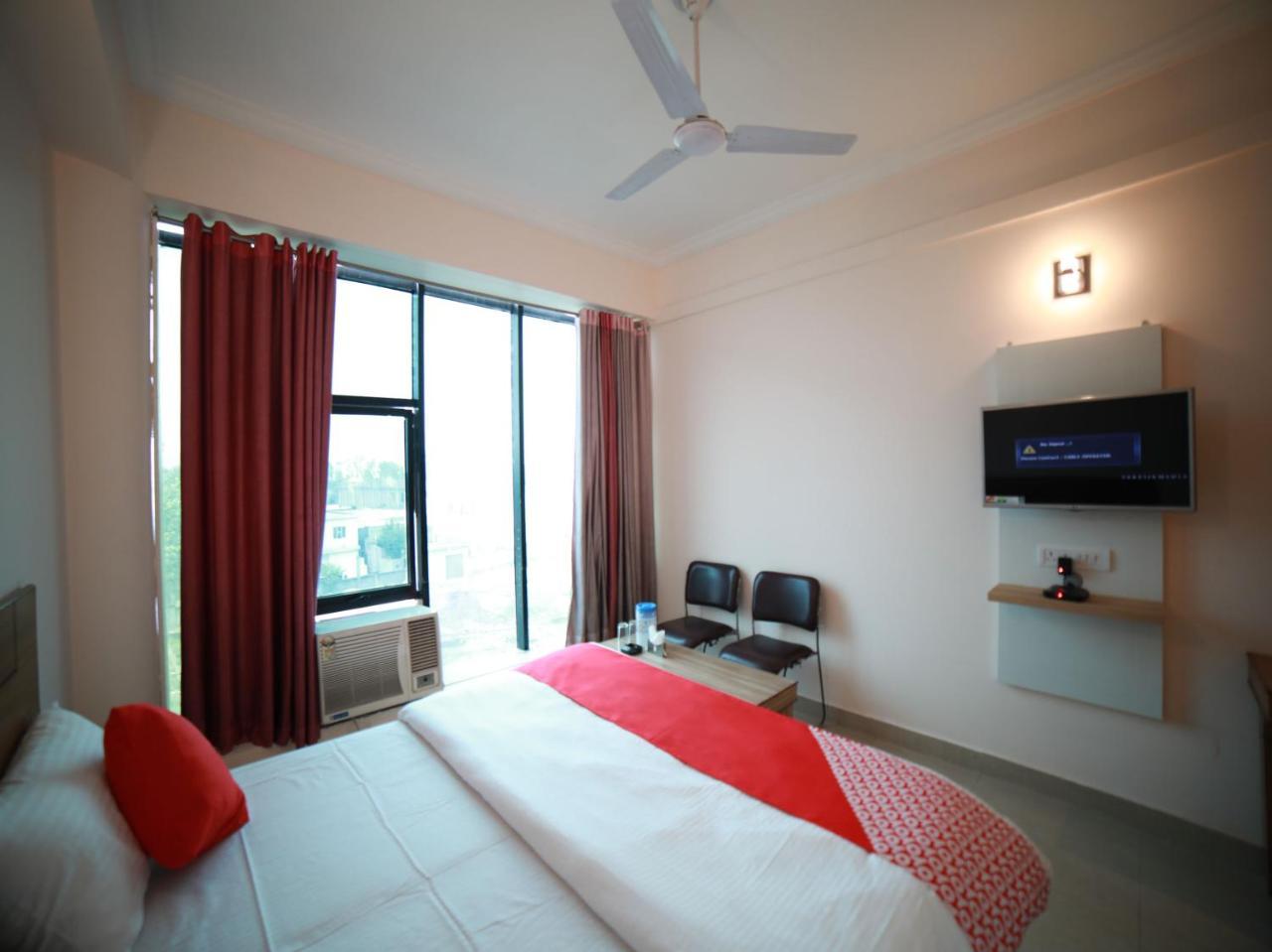 Oyo 15561 Corporate Villa 贾姆穆 外观 照片
