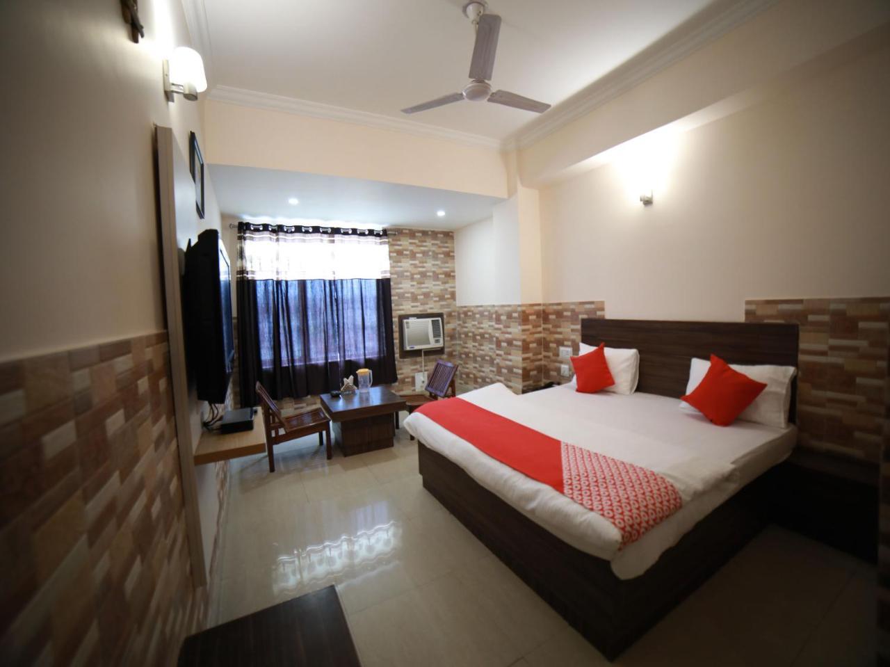 Oyo 15561 Corporate Villa 贾姆穆 外观 照片