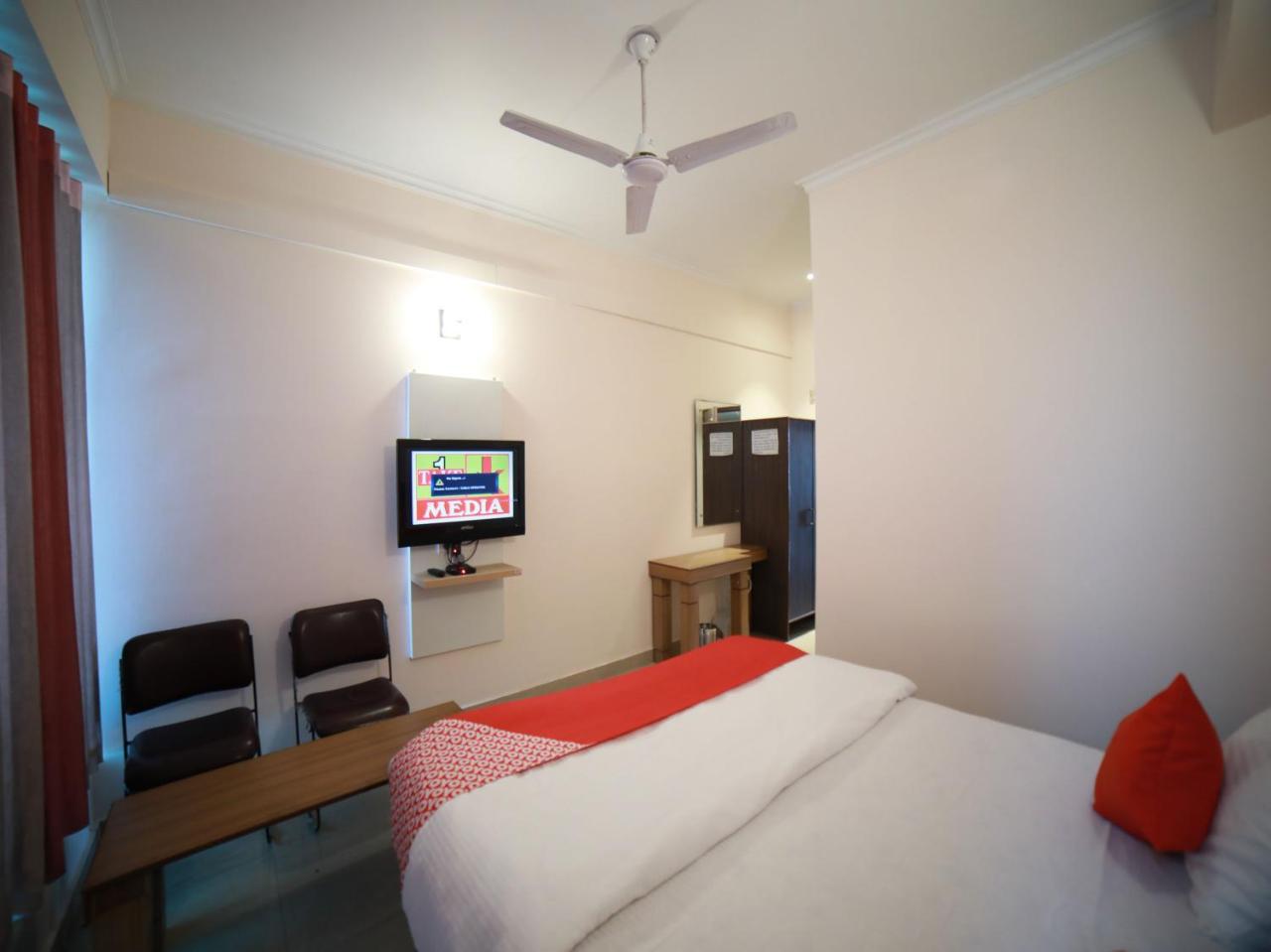 Oyo 15561 Corporate Villa 贾姆穆 外观 照片