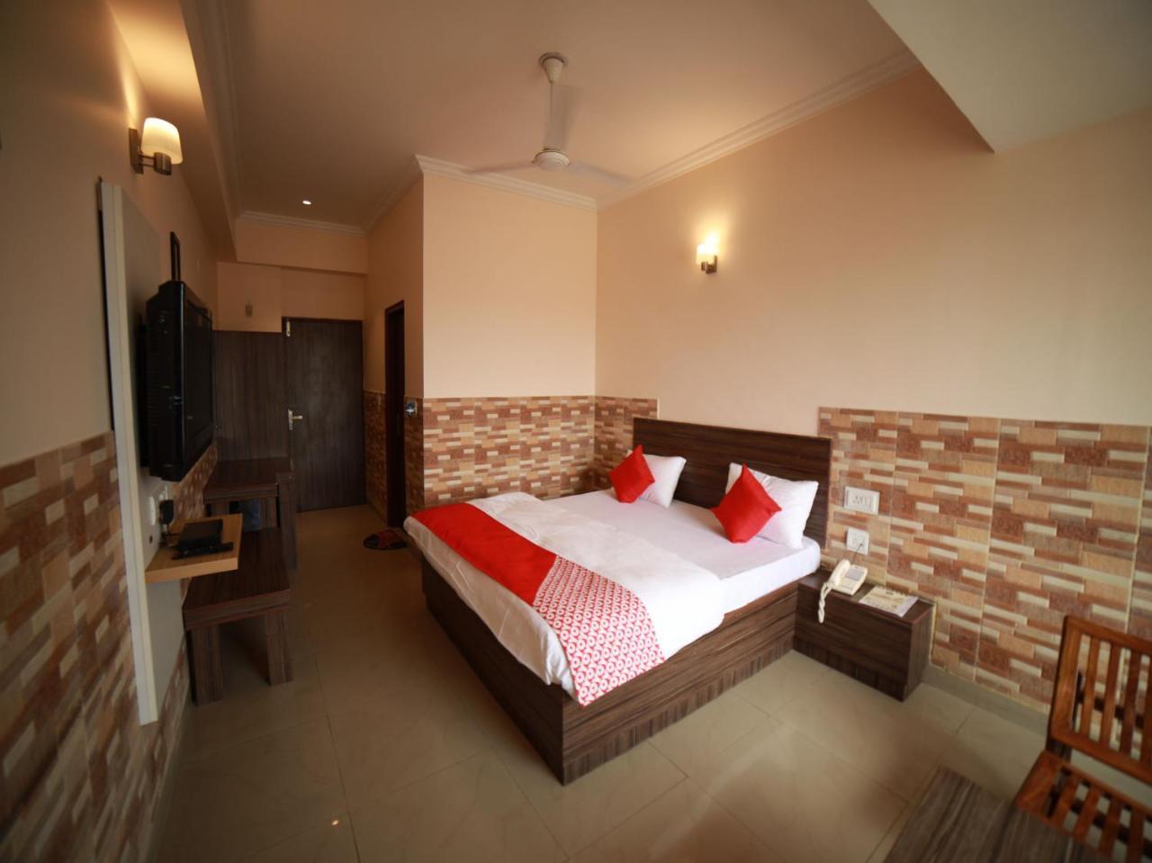 Oyo 15561 Corporate Villa 贾姆穆 外观 照片