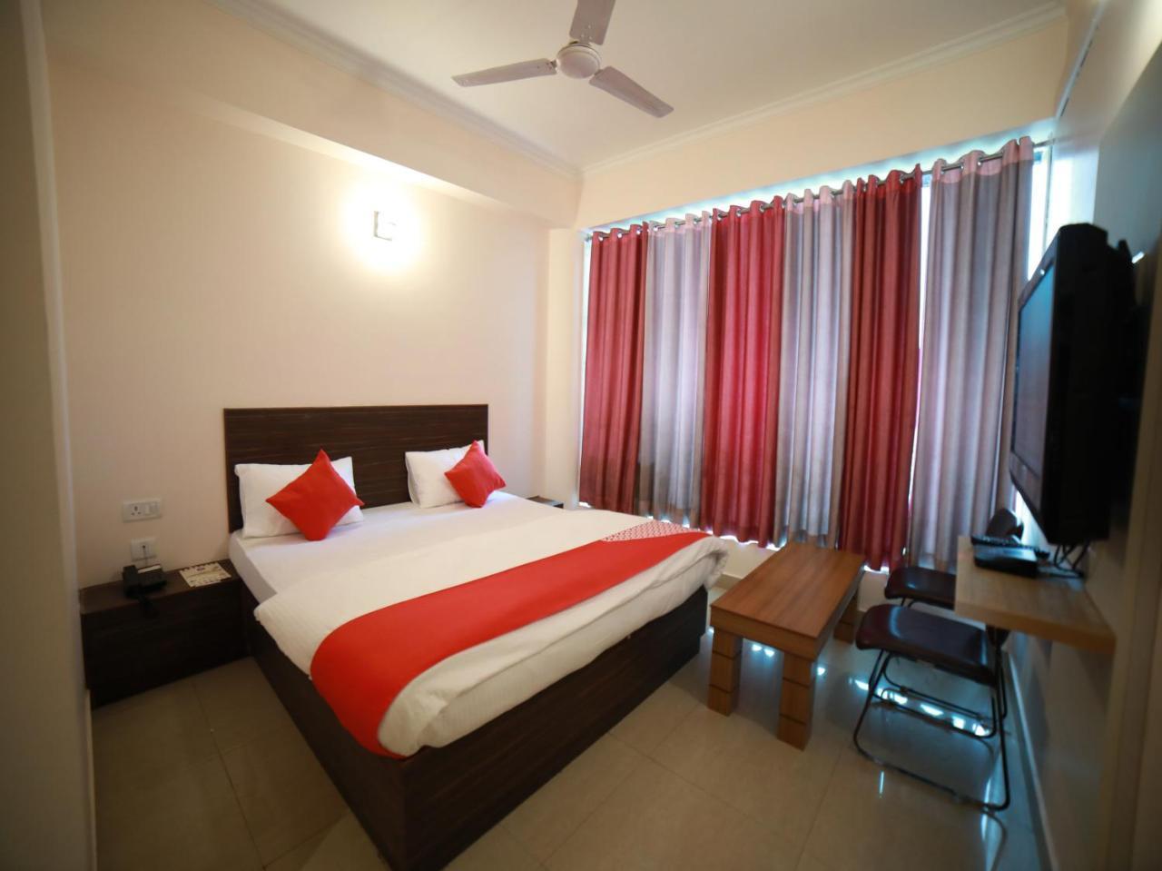 Oyo 15561 Corporate Villa 贾姆穆 外观 照片